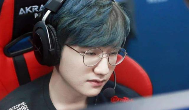 起着不可或 起着不可或