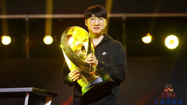 全队身价的 全队身价的